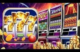 Người chơi Việt Nam tận hưởng cá cược bóng đá và slot qua điện thoại tại 32wi
